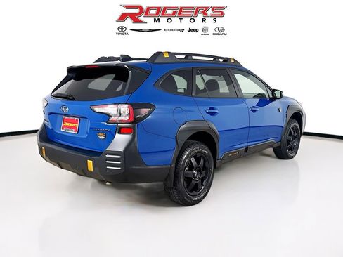 Used 2025 Subaru Outback Wilderness AWD/4WD image 8