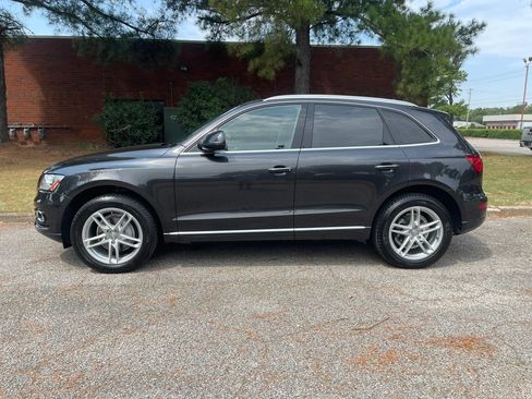 Used 2017 Audi Q5 2.0T Premium AWD/4WD image 2