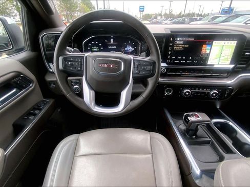 Used 2023 GMC Sierra 1500 SLT image 11