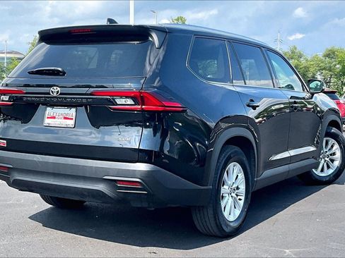 Used 2025 Toyota Grand Highlander FWD image 12