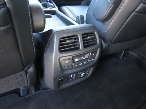 Certified 2019 Honda Pilot Touring image 16