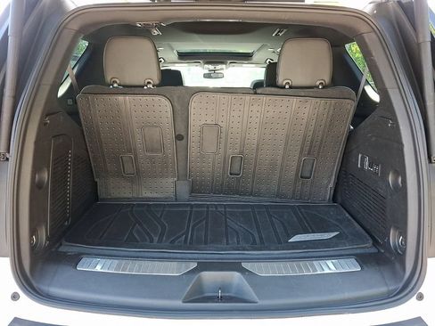 Used 2023 Chevrolet Tahoe Z71 w/ Luxury Package AWD/4WD image 35