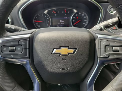 Used 2025 Chevrolet Blazer LT FWD image 30