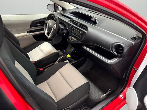 Used 2014 Toyota Prius C Four image 13