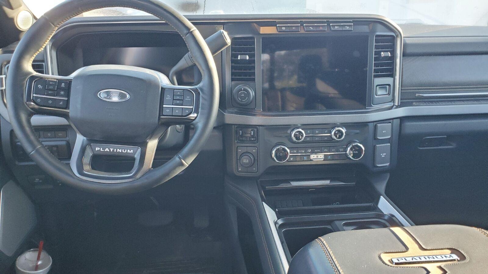 Used 2023 Ford F350 Platinum AWD/4WD image 7
