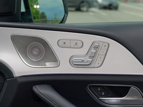 Used 2024 Mercedes-Benz GLS 450 4MATIC image 26