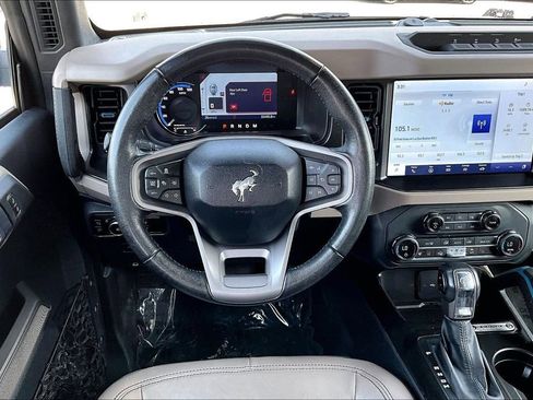 Certified 2023 Ford Bronco Wildtrak AWD/4WD image 5