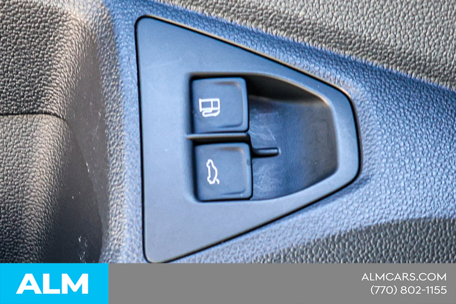Used 2024 Volkswagen Jetta SE FWD image 39