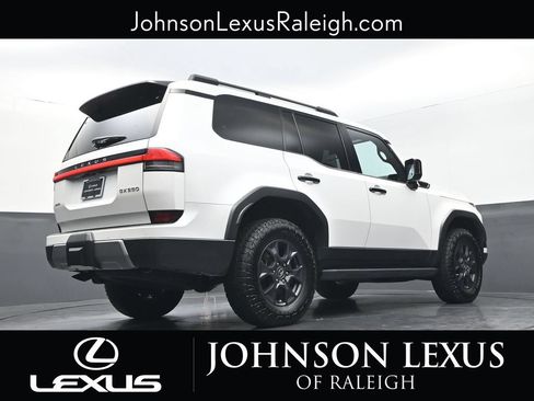 Used 2024 Lexus GX 550 AWD/4WD image 19