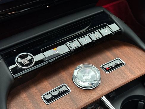 Used 2025 Lincoln Navigator L Black Label image 21