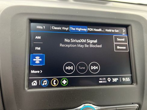 Used 2024 Chevrolet Equinox LT image 13