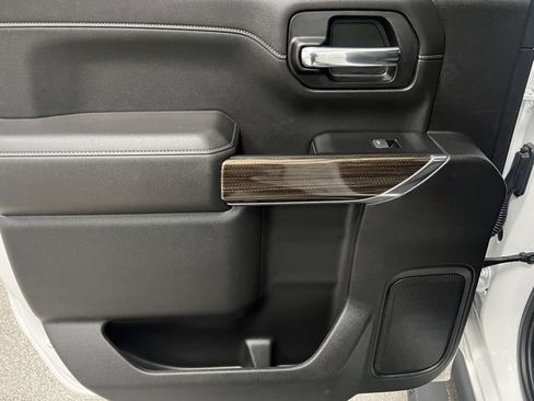 Used 2022 Chevrolet Silverado 1500 LT Trail Boss w/ Convenience Package II image 46