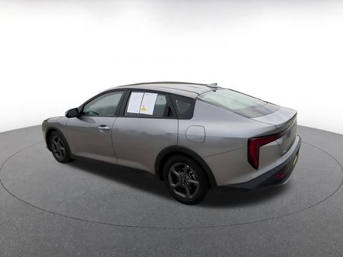 Used 2025 Kia K4 FWD image 11