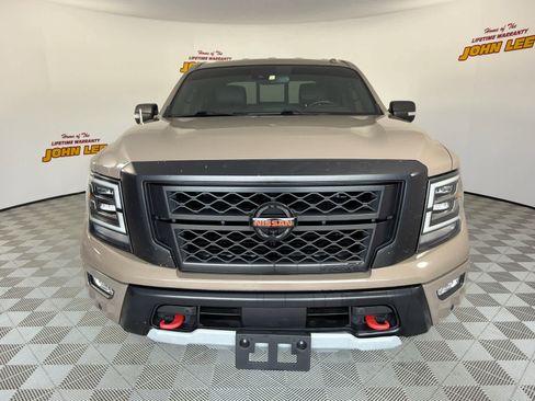 Used 2021 Nissan Titan PRO-4X w/ Pro-4x Convenience Package AWD/4WD image 8