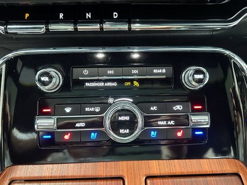 Used 2024 Lincoln Navigator L Reserve AWD/4WD image 35