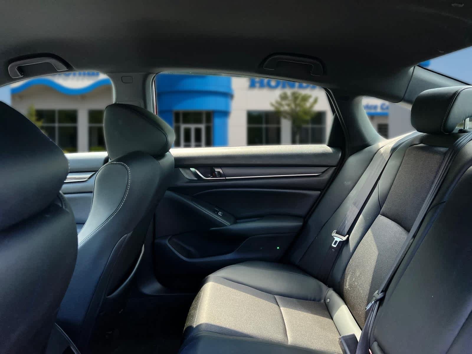 Used 2018 Honda Accord Sport image 26