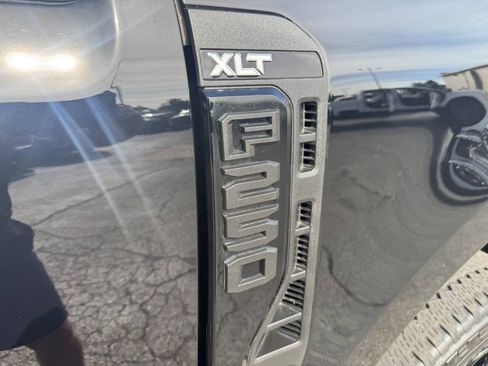 Used 2025 Ford F250 XLT w/ Black Appearance Package AWD/4WD image 26