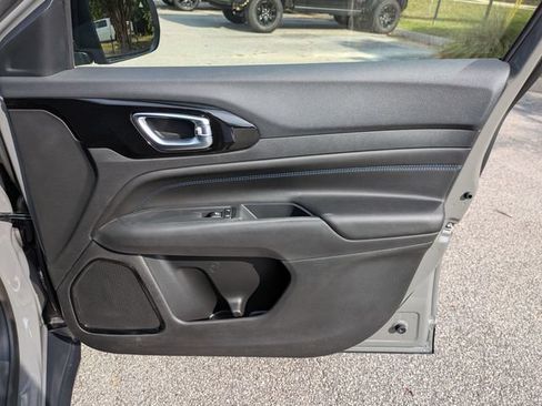 New 2026 Jeep Compass Latitude AWD/4WD image 31