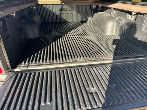 Used 2002 Nissan Frontier XE image 29