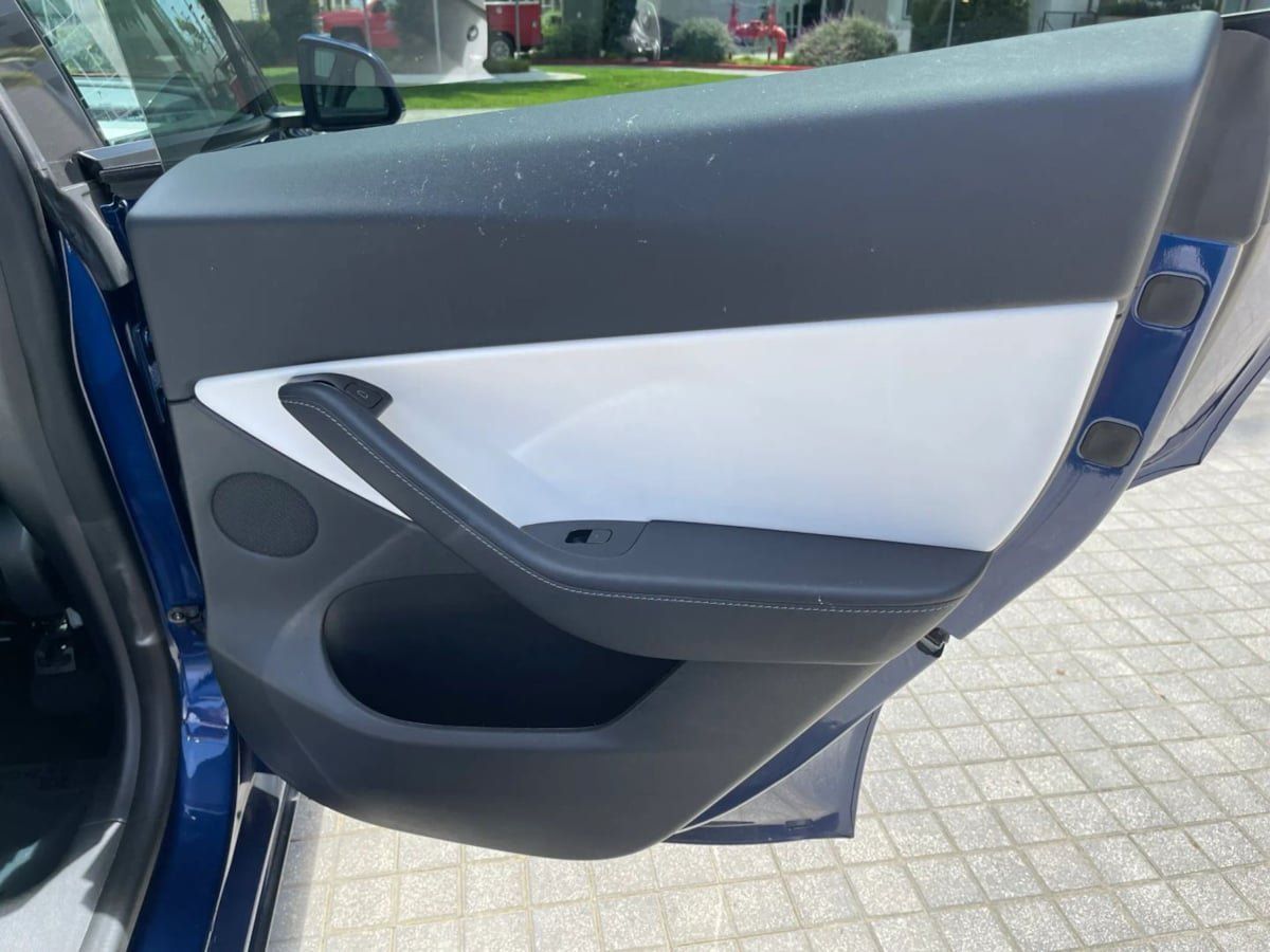 Used 2023 Tesla Model Y Long Range AWD/4WD image 26