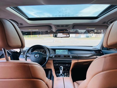 Used 2011 BMW ALPINA B7 xDrive image 16