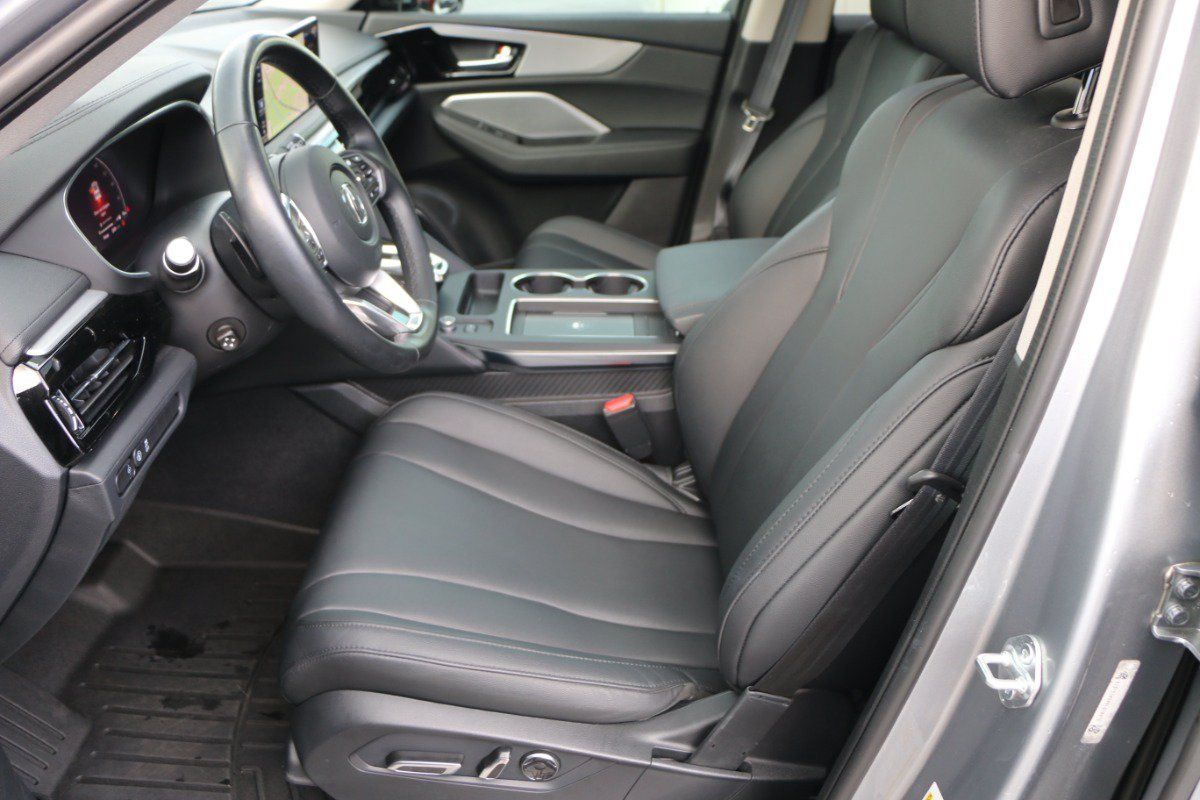Used 2025 Acura MDX SH-AWD image 30