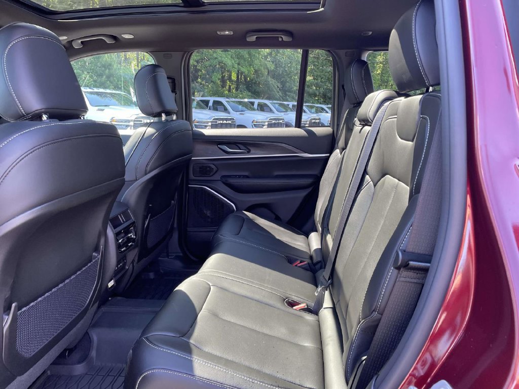 New 2026 Jeep Grand Cherokee Limited w/ Limited Altitude Package AWD/4WD image 20