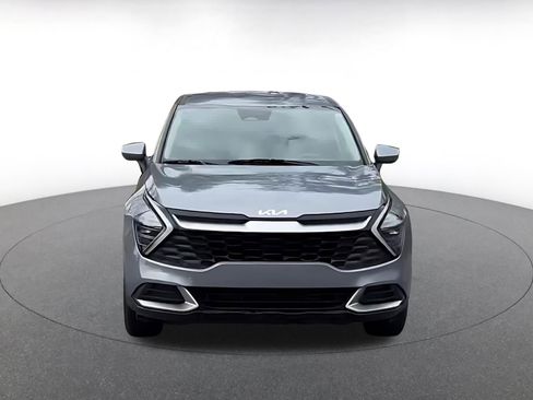 Used 2025 Kia Sportage LX image 4