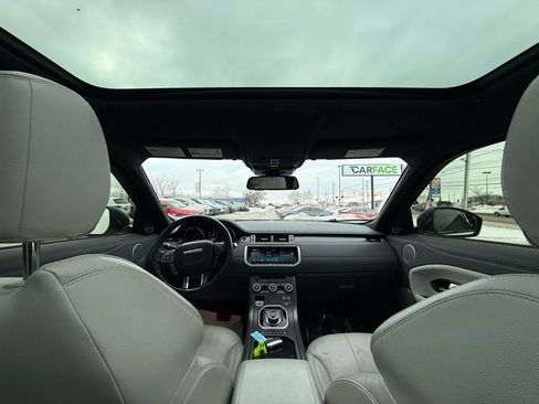 Used 2018 Land Rover Range Rover Evoque image 28
