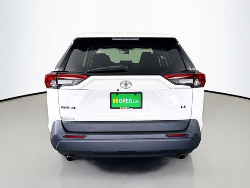 Used 2024 Toyota RAV4 LE FWD image 8