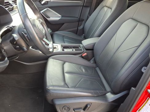 Used 2024 Audi Q3 2.0T Premium image 12