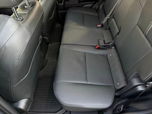 Used 2025 Toyota 4Runner Limited image 12