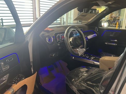 New 2026 Mercedes-Benz GLB 250 4MATIC image 2
