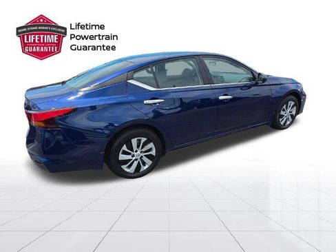 Certified 2024 Nissan Altima 2.5 S FWD image 8