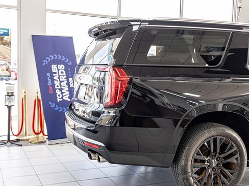 Used 2021 GMC Yukon XL Denali w/ LPO, Illumination Package AWD/4WD image 15