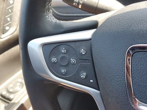 Used 2023 GMC Acadia SLT w/ Technology Package FWD image 22