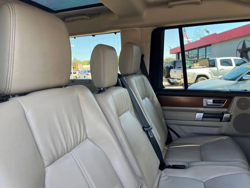 Used 2016 Land Rover LR4 HSE LUX image 35