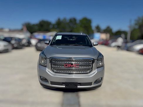 Used 2017 GMC Yukon SLT RWD image 2