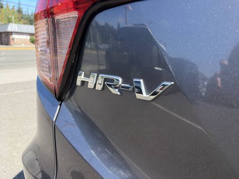 Used 2017 Honda HR-V EX-L image 8