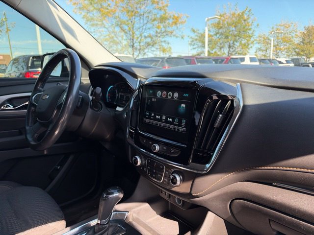 Used 2018 Chevrolet Traverse LT FWD image 35
