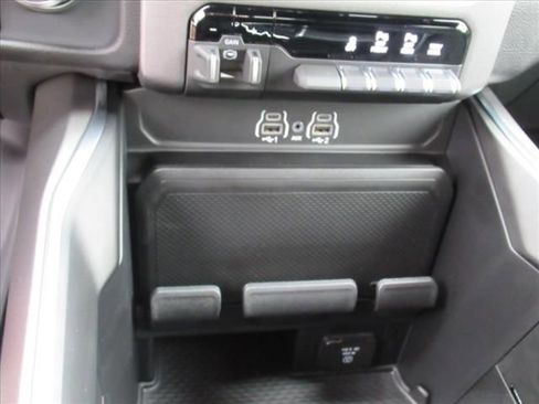 Certified 2025 RAM 1500 Big Horn image 30