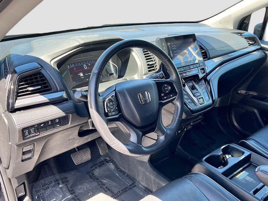 Used 2023 Honda Odyssey Elite image 9