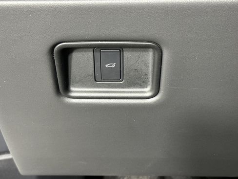 Used 2024 Land Rover Range Rover Sport Dynamic SE image 26