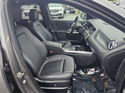 Used 2025 Mercedes-Benz GLA 250 4MATIC image 26