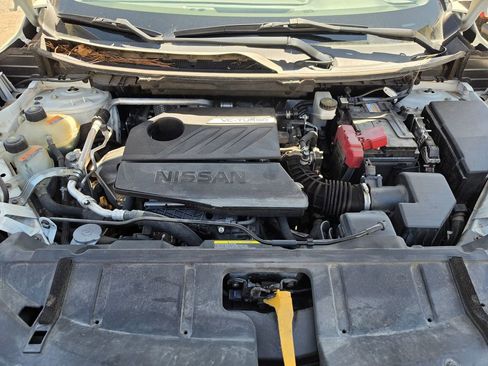 Used 2023 Nissan Rogue SV image 9