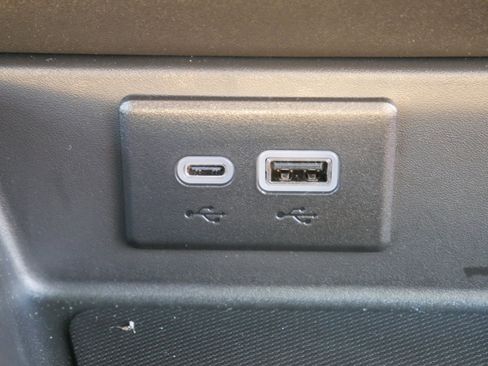 New 2025 Chevrolet Brightdrop 600 w/ Power Door Package image 23