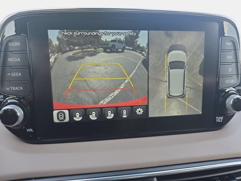 Used 2020 Hyundai Santa Fe Limited FWD image 23