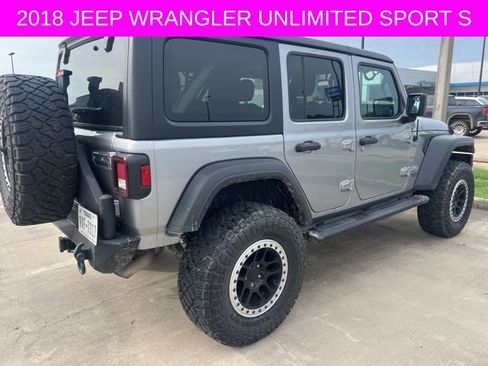 Used 2018 Jeep Wrangler Unlimited Sport S AWD/4WD image 2