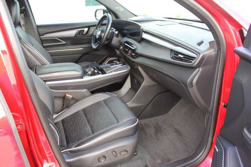 Used 2025 Buick Enclave Sport Touring w/ Super Cruise Package AWD/4WD image 27