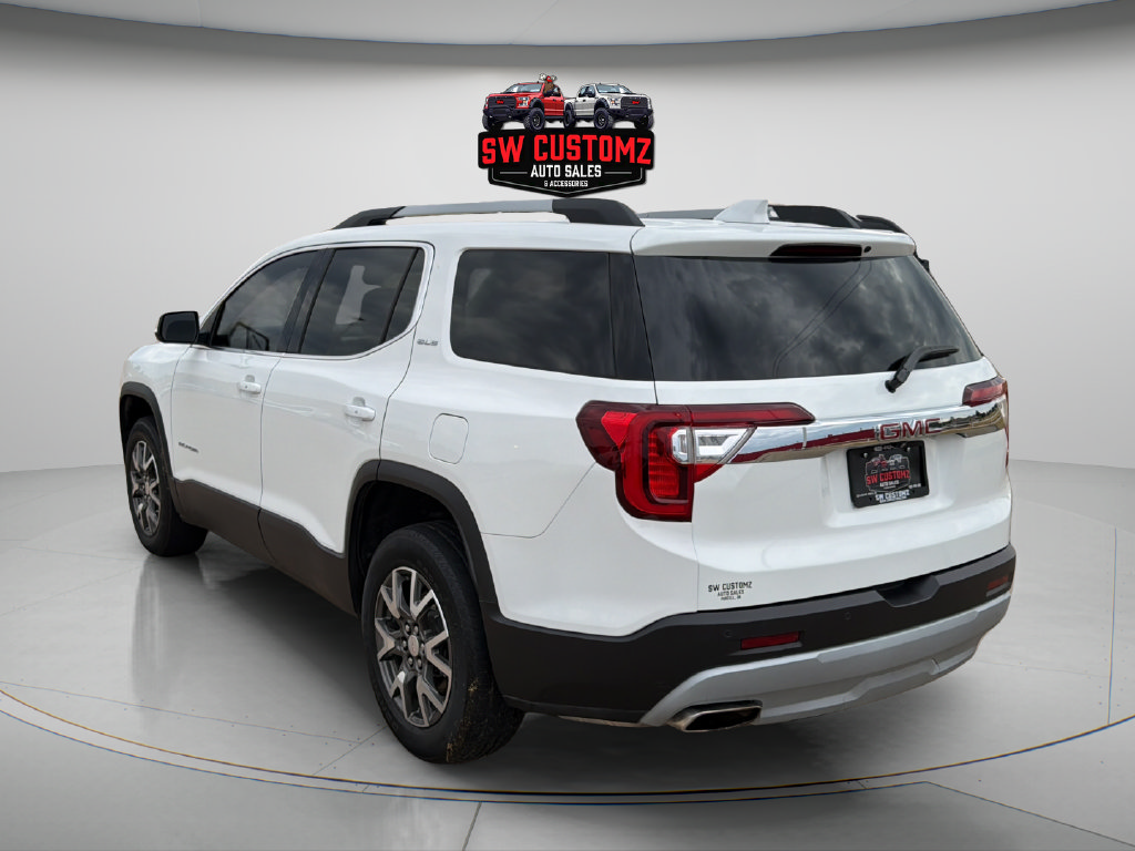 Used 2022 GMC Acadia SLE w/ Driver Convenience Package FWD image 5